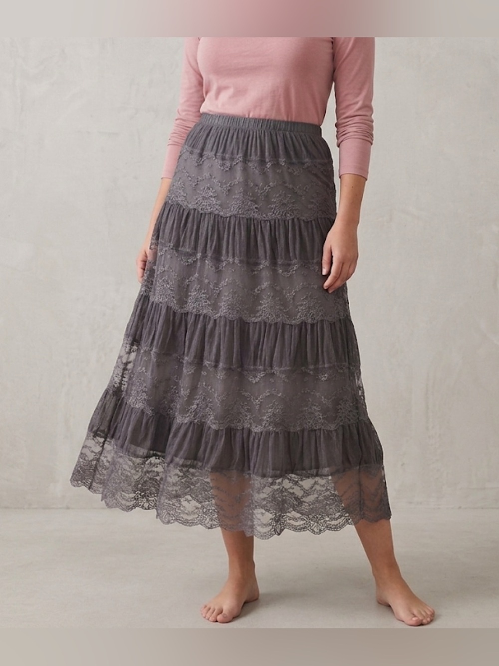 Tiered Lace Maxi Skirt in Charcoal Gray Size M